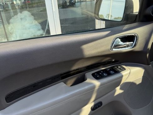 Used 2011 Dodge Durango Crew image 17