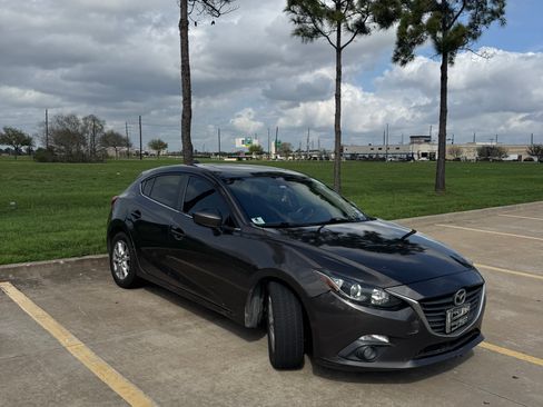 Used 2015 MAZDA MAZDA3 i Grand Touring image 4