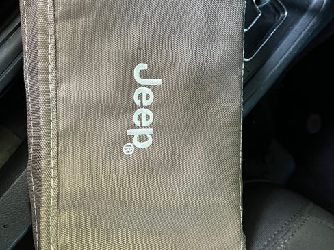 Used 2017 Jeep Wrangler Unlimited Sport image 14