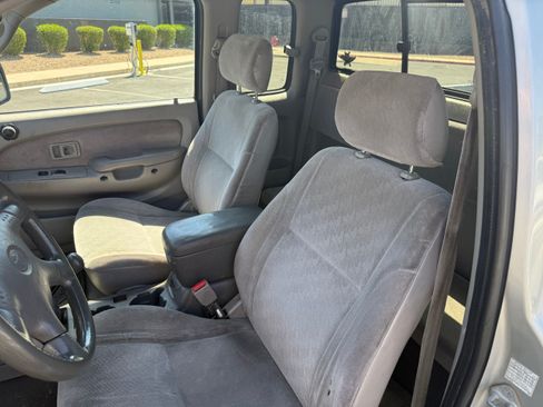 Used 2003 Toyota Tacoma 4x4 Xtracab V6 w/ Convenience Pkg image 12