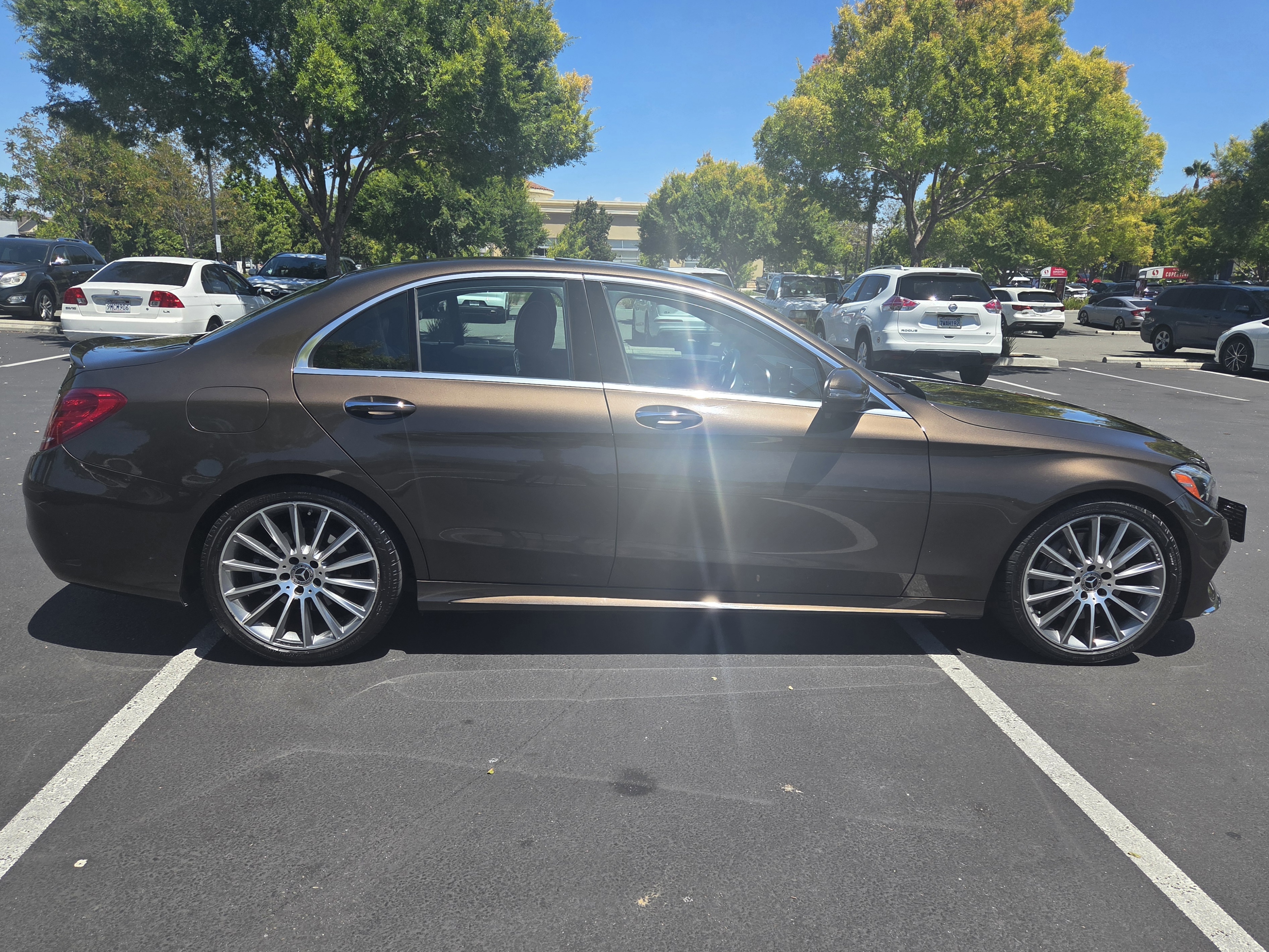 Used 2018 Mercedes-Benz C 300 Sedan image 1