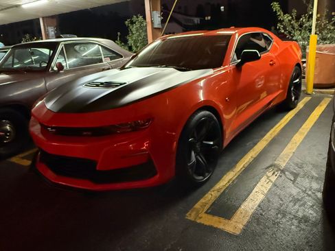 Used 2021 Chevrolet Camaro SS image 12