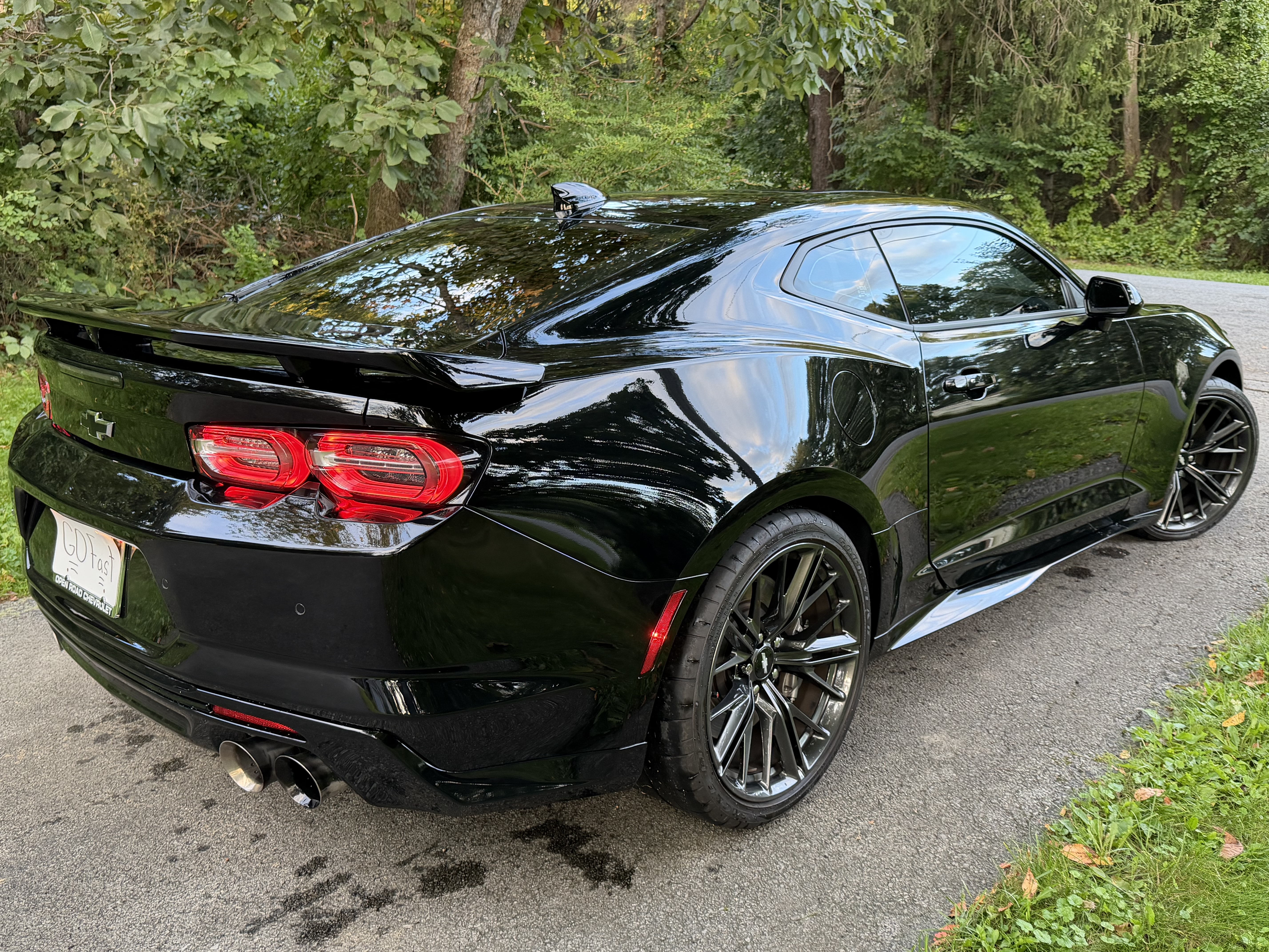 Used 2019 Chevrolet Camaro ZL1 RWD image 10