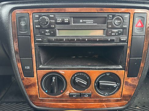 Used 2001 Volkswagen Passat GLS image 17