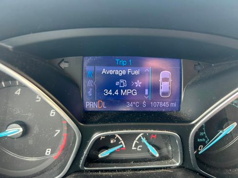 Used 2013 Ford Focus SE FWD image 2