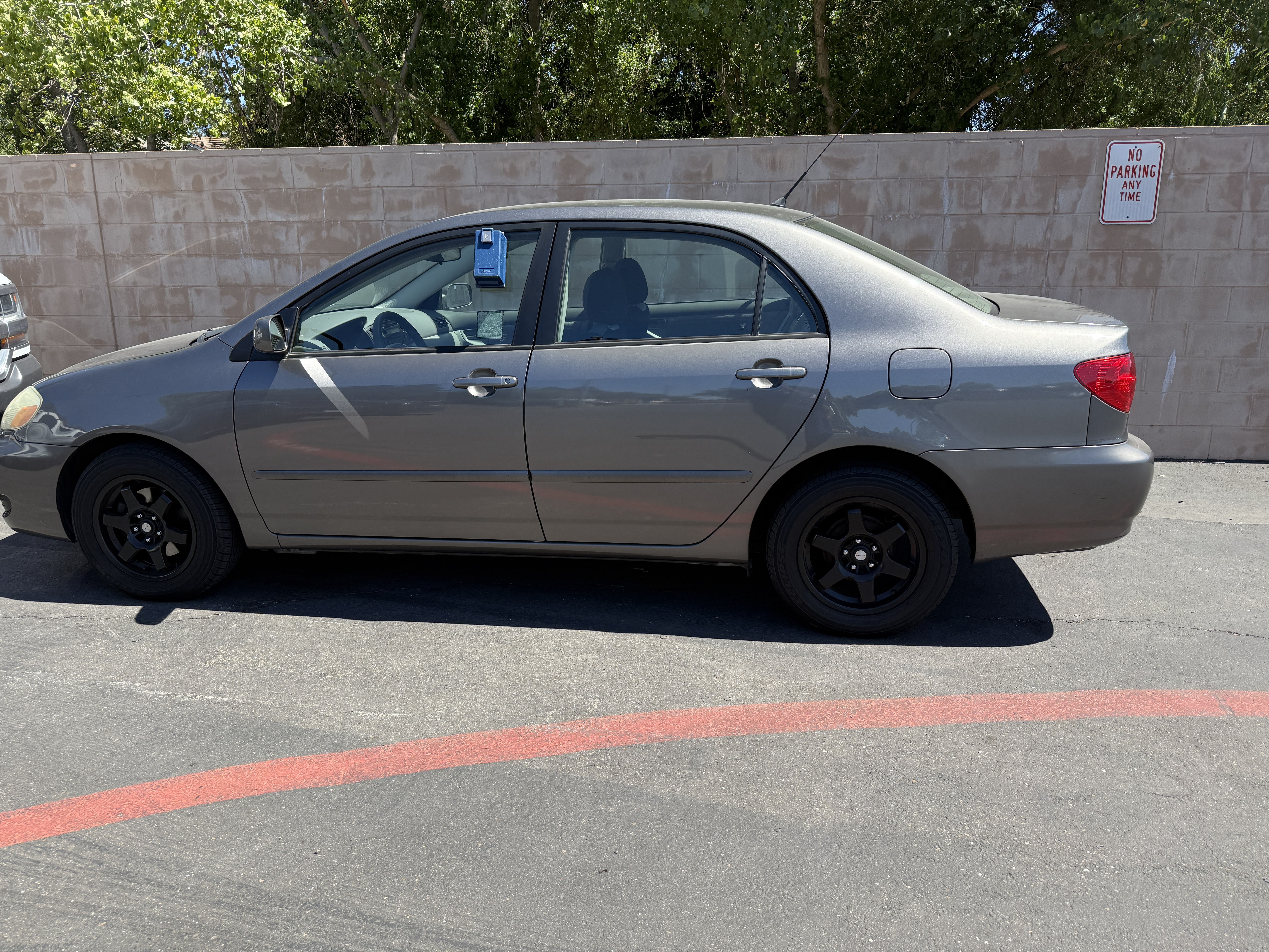 Used 2005 Toyota Corolla LE FWD image 5