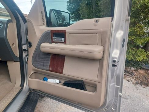 Used 2006 Ford F150 Lariat image 9