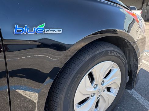 Used 2013 Hyundai Sonata Hybrid FWD image 6
