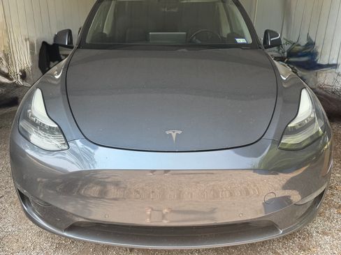Used 2020 Tesla Model Y Long Range AWD/4WD image 1