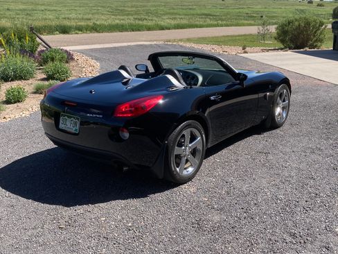 Used 2006 Pontiac Solstice Convertible w/ Premium Package image 4