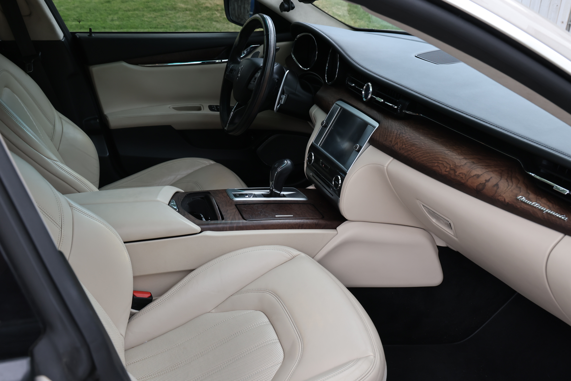 Used 2014 Maserati Quattroporte GTS RWD image 11
