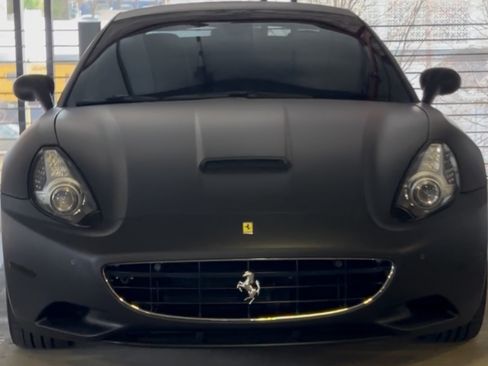Used 2012 Ferrari California image 1