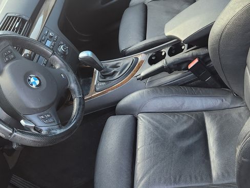 Used 2010 BMW 135i Coupe image 6