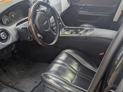 Used 2016 Jaguar XJ Supercharged image 26