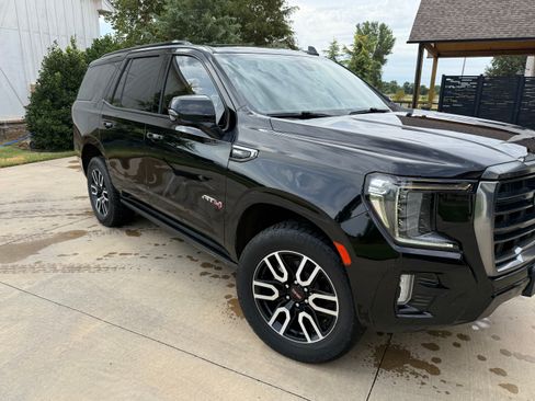 Used 2021 GMC Yukon AT4 w/ AT4 Premium Plus Package AWD/4WD image 5