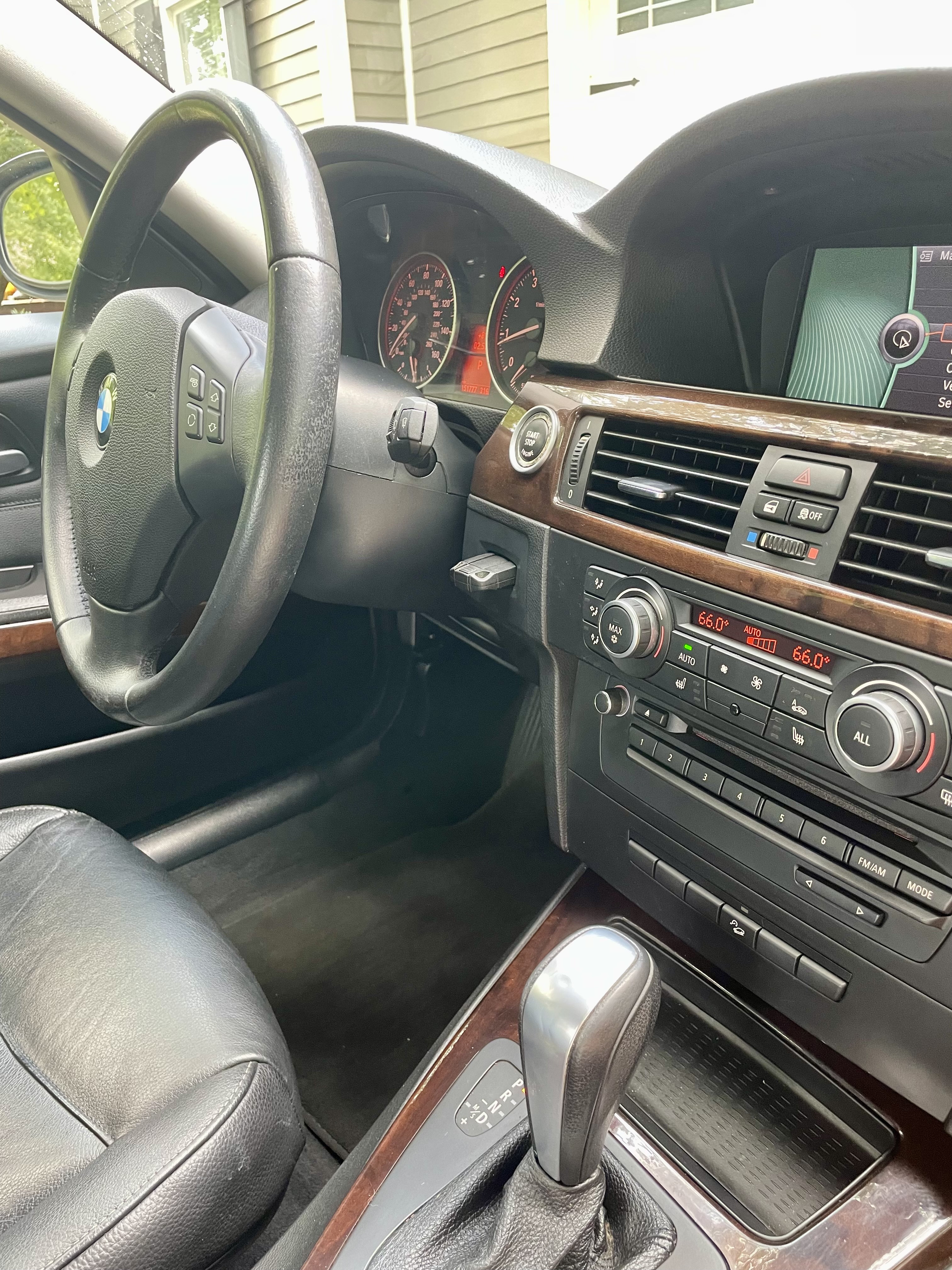 Used 2011 BMW 328i xDrive Sedan AWD/4WD image 17