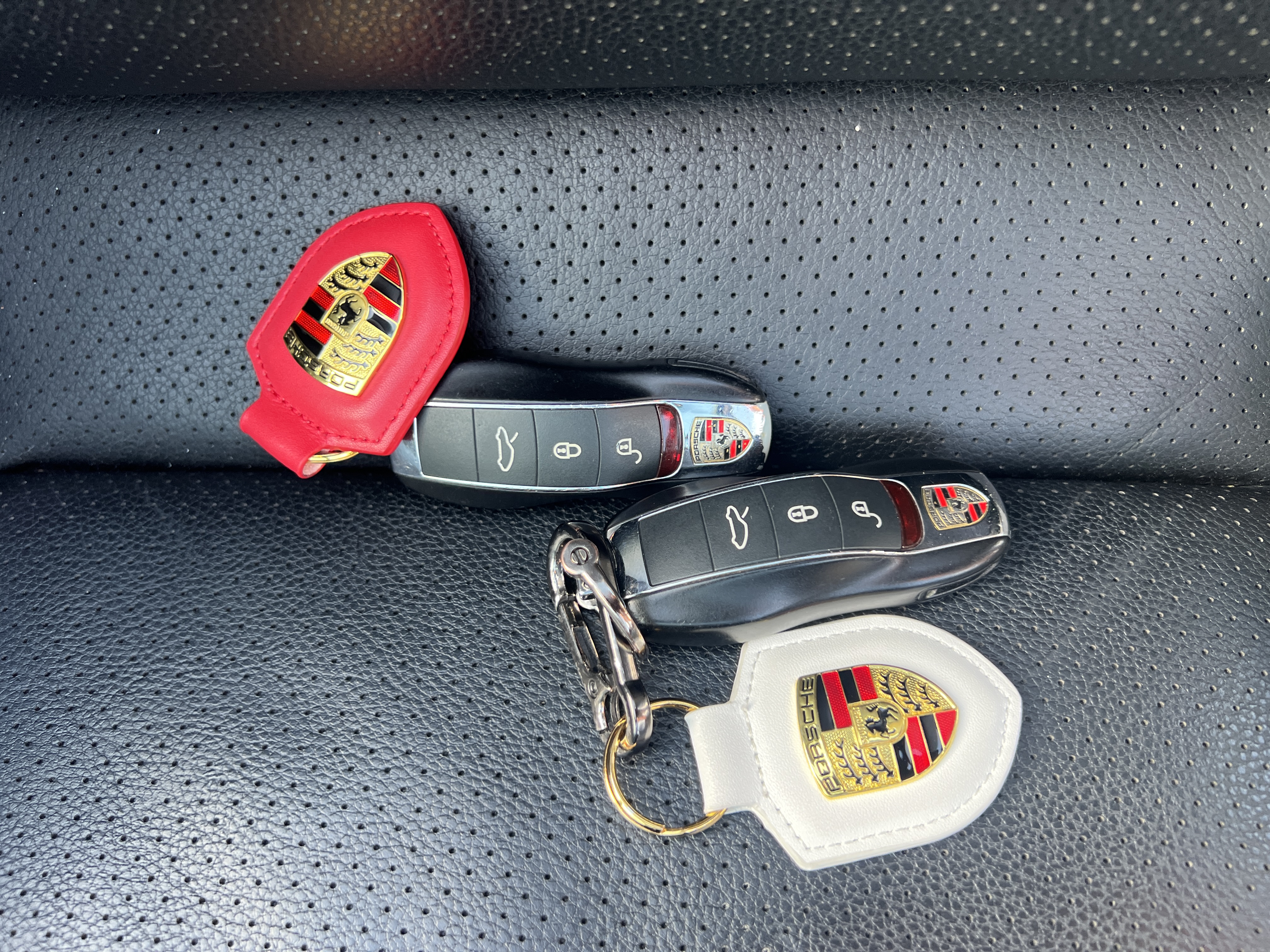Used 2013 Porsche 911 Carrera 4S AWD/4WD image 2