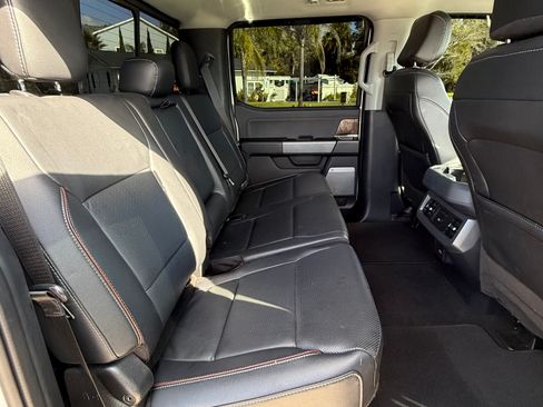 Used 2023 Ford F250 Lariat w/ Lariat Ultimate Package AWD/4WD image 11