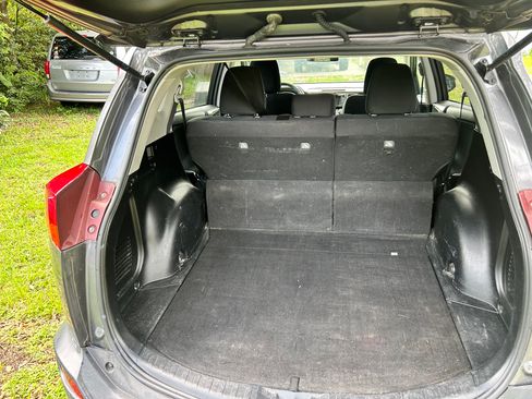 Used 2015 Toyota RAV4 XLE FWD image 5