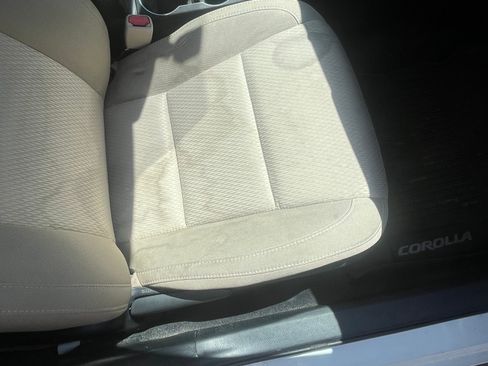 Used 2014 Toyota Corolla LE FWD image 14