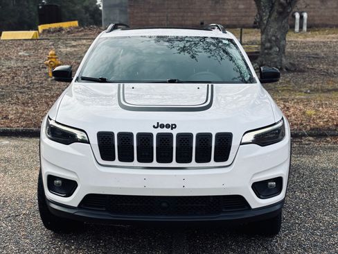 Used 2022 Jeep Cherokee Latitude w/ Sun & Sound Group image 2