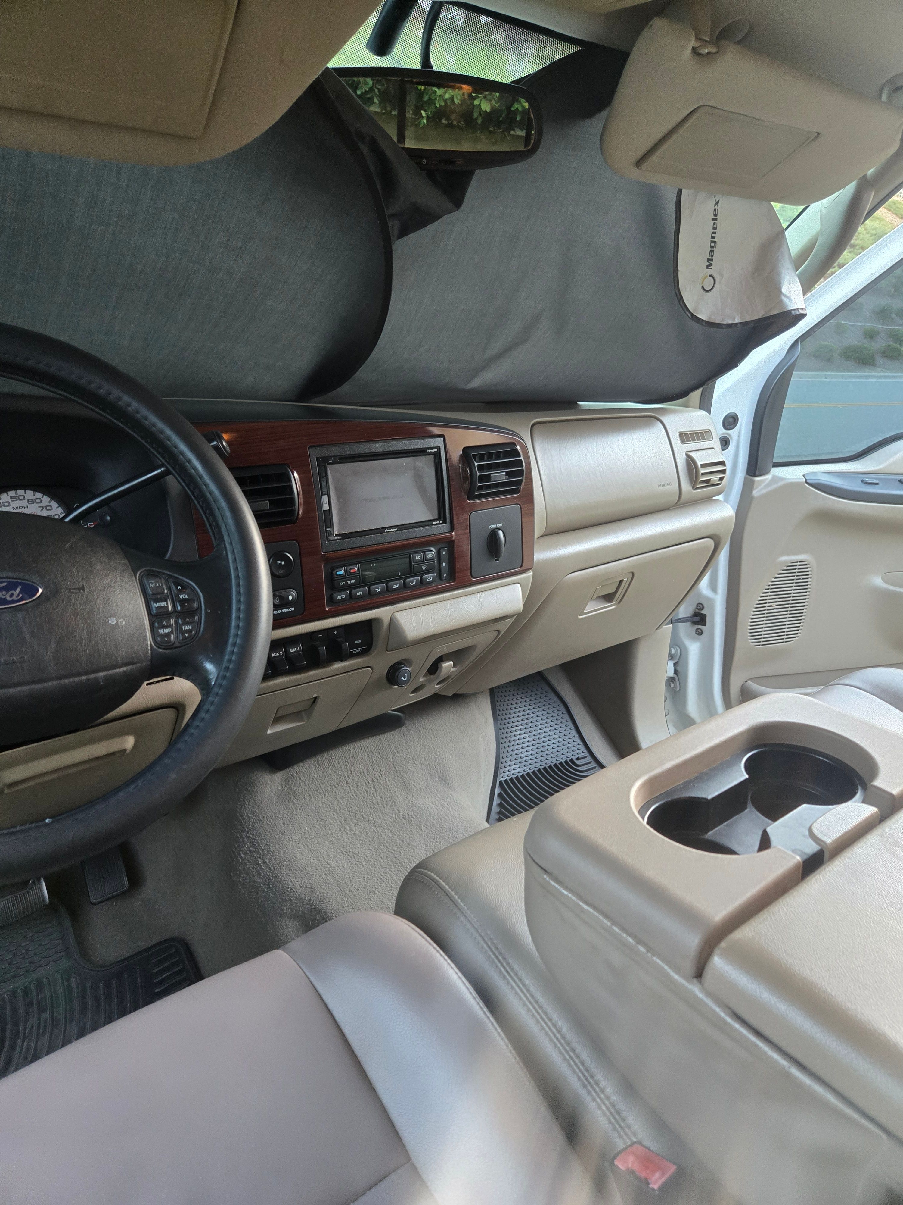 Used 2005 Ford F350 Lariat AWD/4WD image 6