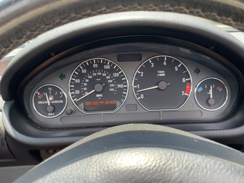 Used 2000 BMW Z3 2.5i image 9