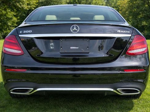 Used 2017 Mercedes-Benz E 300 E 300 4MATIC Sedan 4D image 2