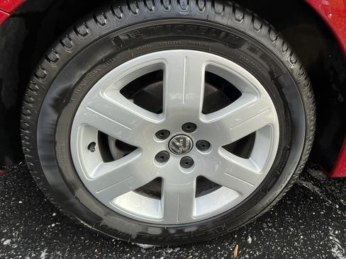 Used 2007 Volkswagen Beetle Convertible w/ Package 1 image 22