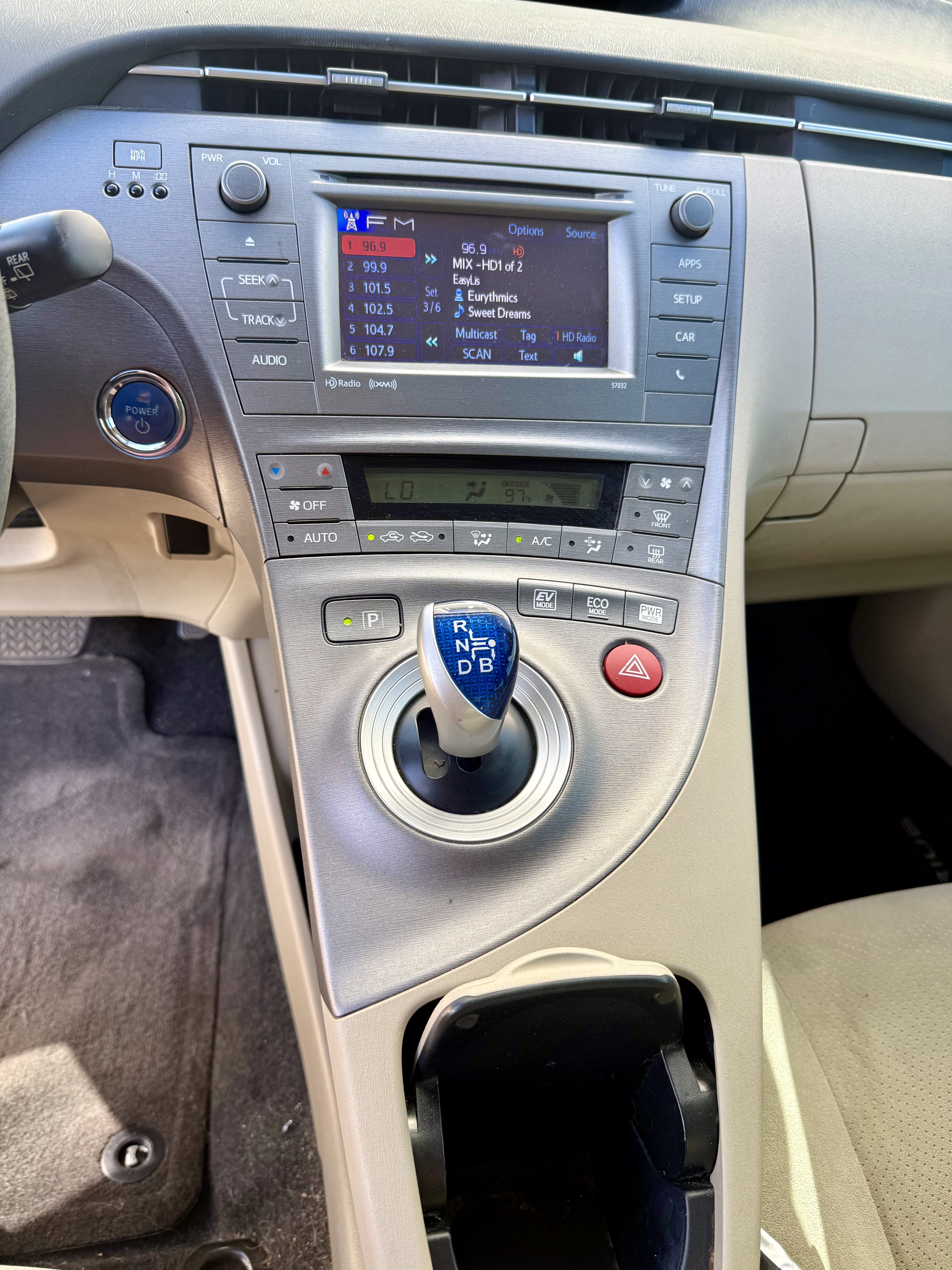 Used 2014 Toyota Prius Three FWD image 11