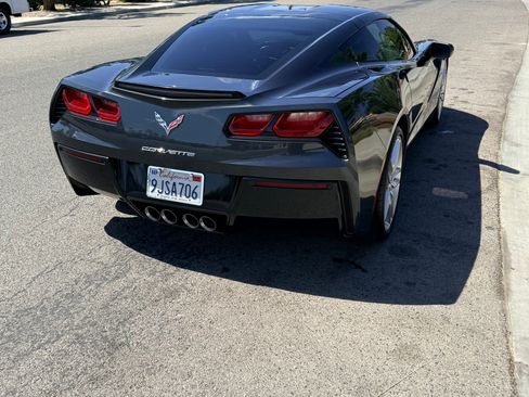 Used 2019 Chevrolet Corvette Stingray Coupe w/ 1LT RWD image 10
