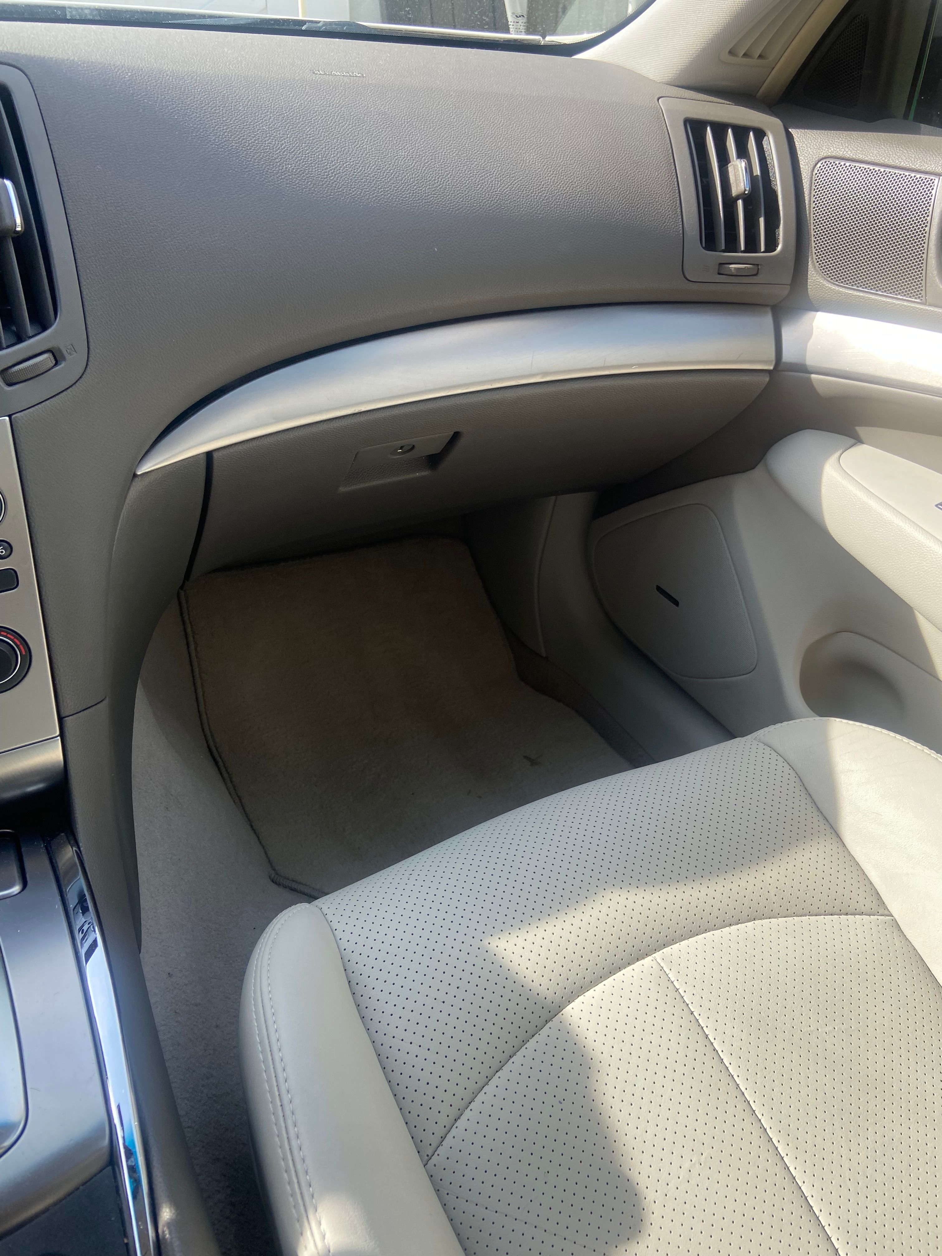 Used 2013 INFINITI G37 x Sedan w/ Premium Pkg AWD/4WD image 9
