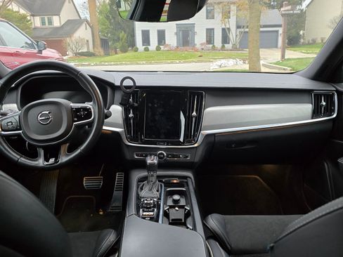 Used 2020 Volvo S90 T6 R-Design w/ Protection Package Premier image 4