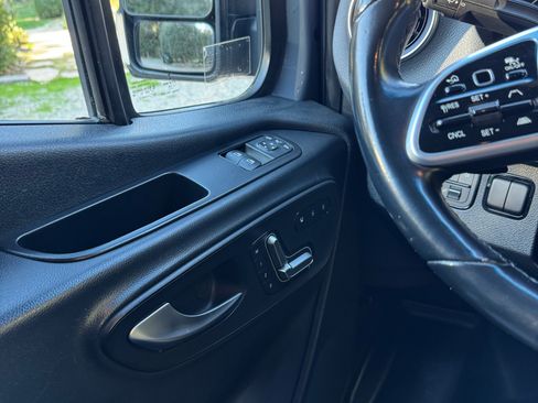 Used 2020 Mercedes-Benz Sprinter 2500 image 23