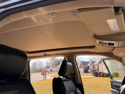 Used 2020 RAM 1500 Laramie image 25