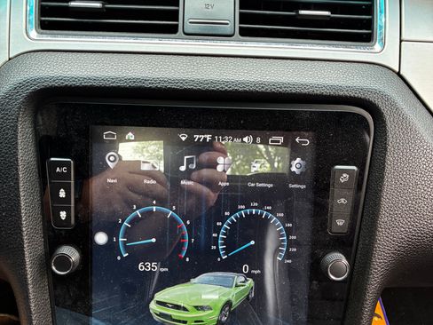 Used 2013 Ford Mustang Premium RWD image 12