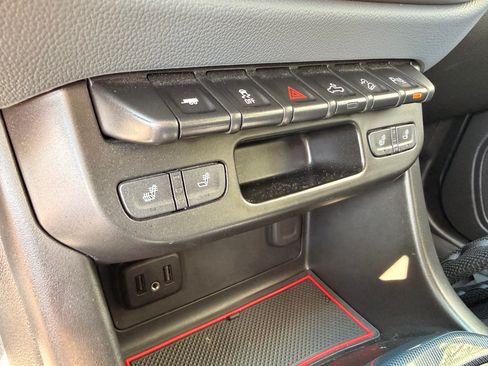 Used 2022 Chevrolet Colorado Z71 AWD/4WD image 22