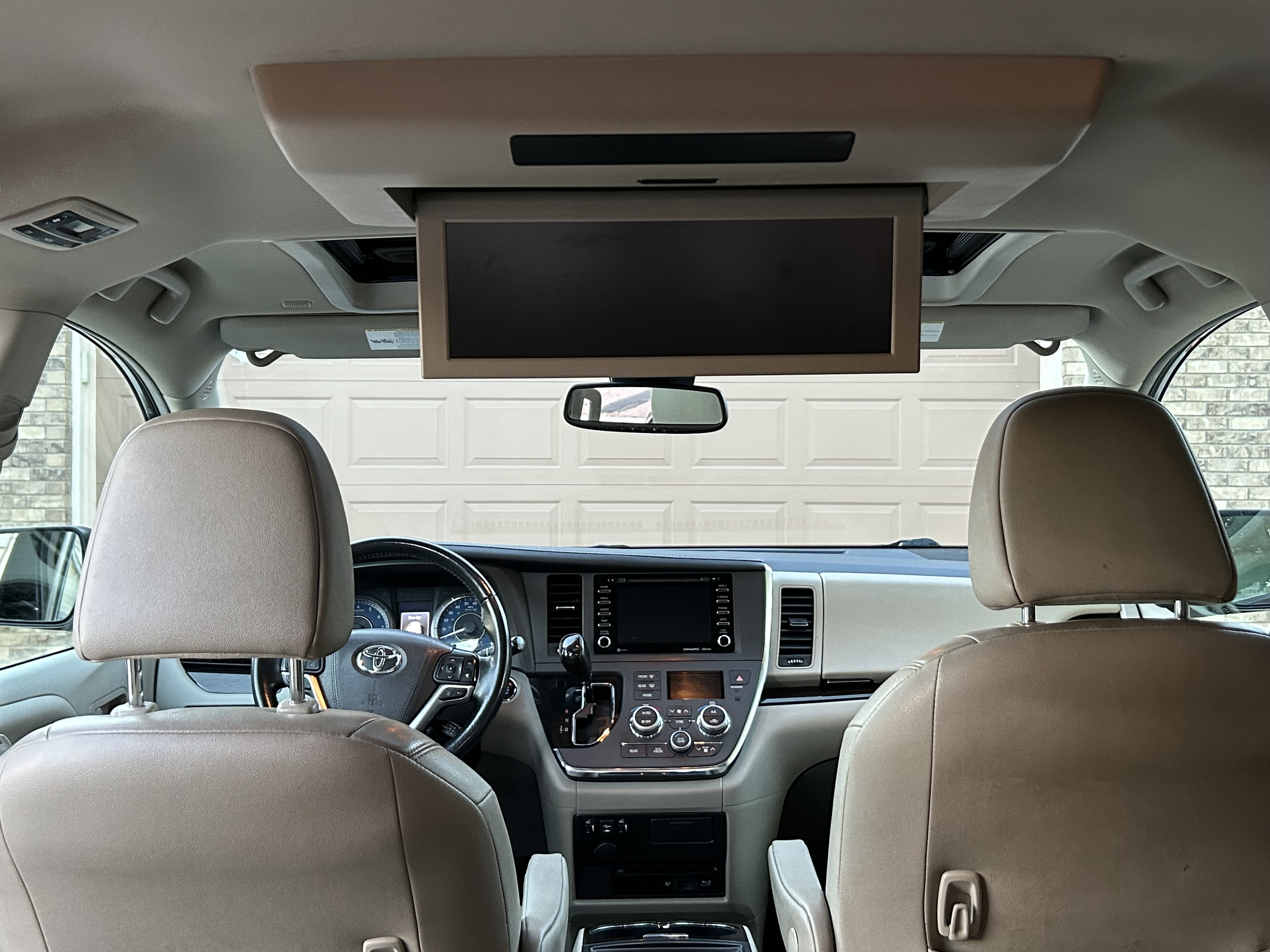 Used 2019 Toyota Sienna XLE Premium AWD/4WD image 18