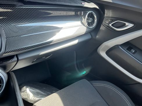 Used 2016 Chevrolet Camaro LT RWD image 21