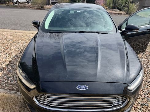 Used 2015 Ford Fusion SE image 18