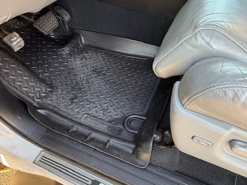 Used 2013 Toyota Tundra Platinum image 15