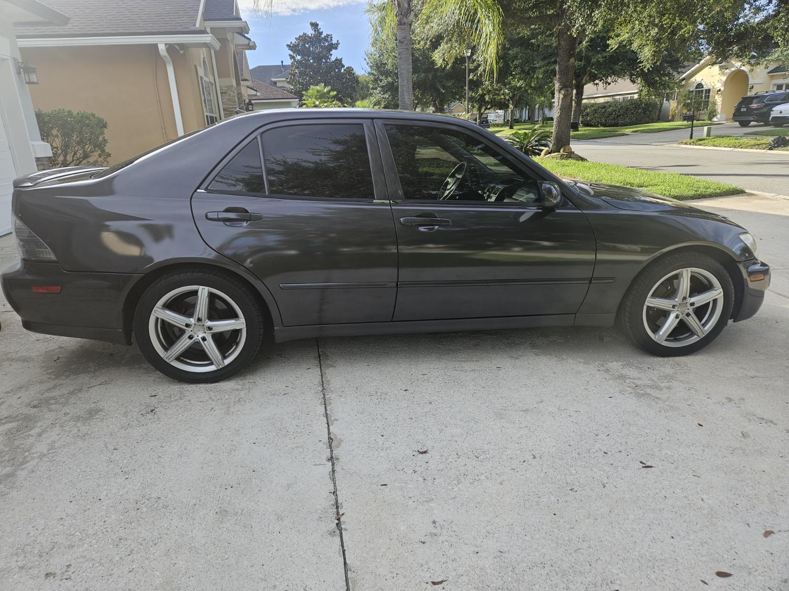 Used 2003 Lexus IS 300 RWD image 4