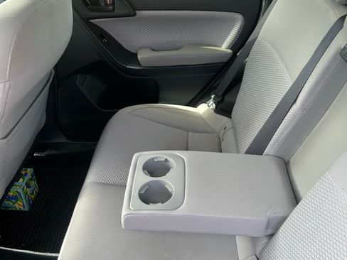 Used 2017 Subaru Forester 2.5i Premium image 9