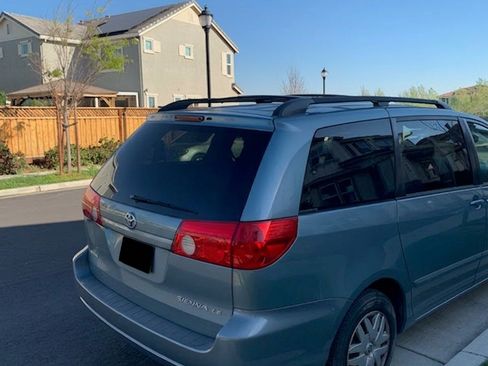 Used 2008 Toyota Sienna LE image 18