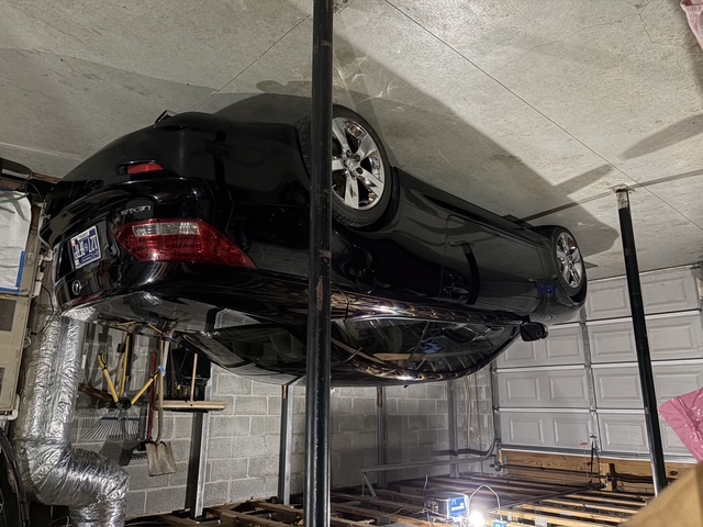 Used 2010 Lexus IS 350C RWD image 2