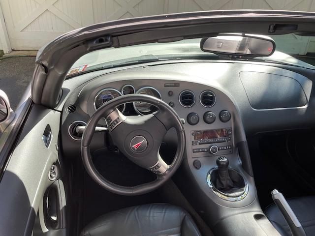 Used 2008 Pontiac Solstice GXP w/ Premium Package RWD image 12