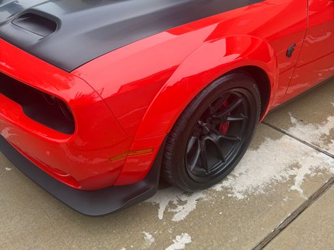 Used 2023 Dodge Challenger SRT Hellcat RWD image 2