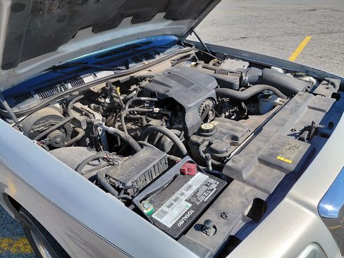 Used 2008 Mercury Grand Marquis LS image 10