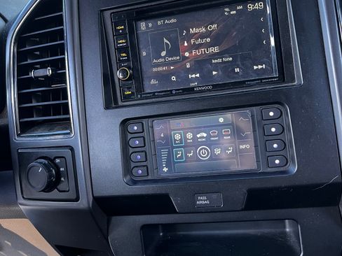 Used 2017 Ford F150 XLT image 8