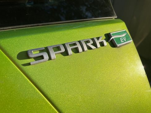 Used 2016 Chevrolet Spark LT image 17